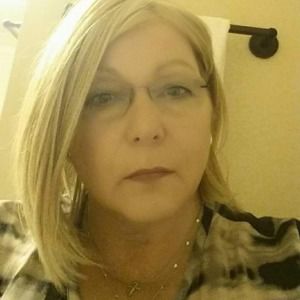 Meet your Posher, Debra